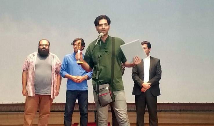 تندیس بهترین فیلمنامه جشنواره «شبدیز» به لاهیجان رسید