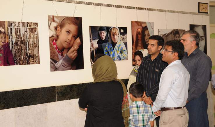 افتتاح نمایشگاه عکس پرتره «هیوا» در برازجان