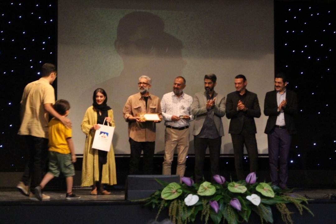 برگزیدگان جشنواره فیلم کوتاه دانش‌آموزی معرفی شدند/ مسعود فراستی عنوان «معلم نقد» را گرفت